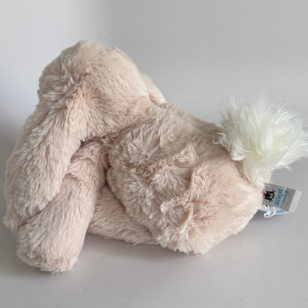 Jellycat Medium Smudge Rabbit - Authentic & NWT! - Picture 2 of 5